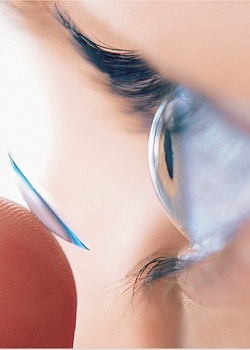 Ношение контактных линз с диоптриями: вредно или нет? Отзывы специалистов