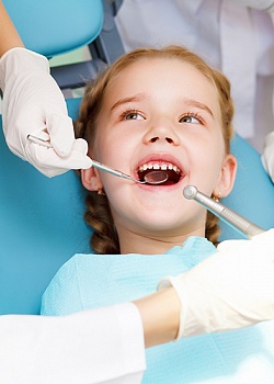 Лечение зубов детям под наркозом: за и против